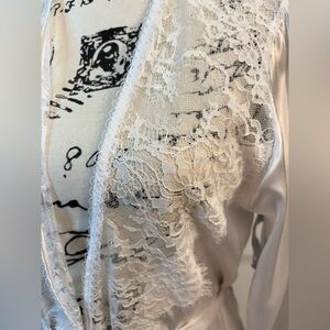 Castle Megastore White Satin Robe – Lace Trim, Elegant Lingerie Cover-Up